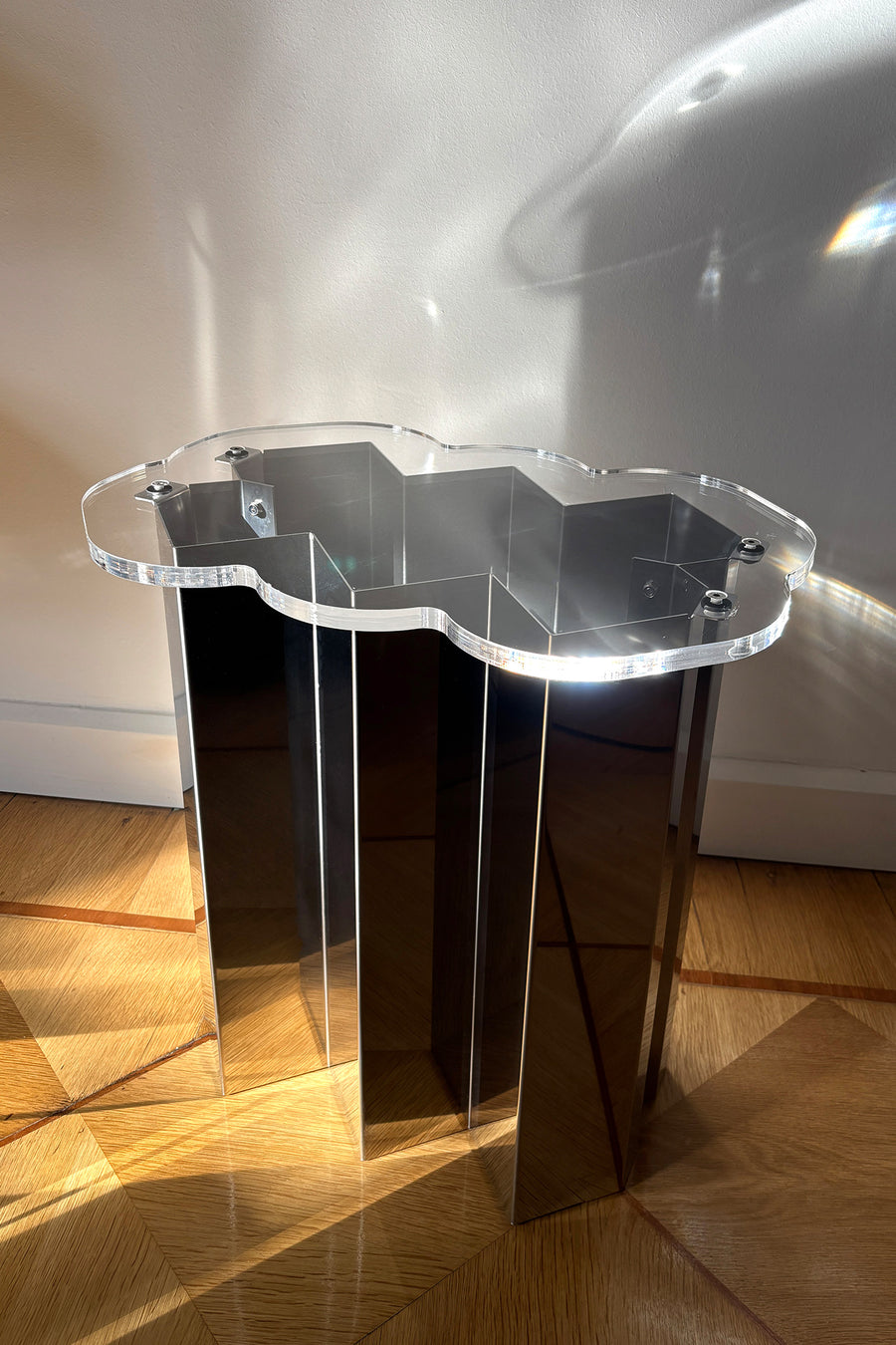 ZIGZAG SIDE TABLE / STOOL