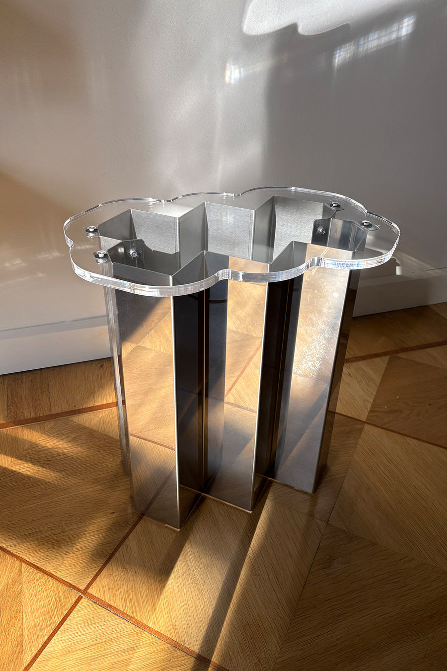 ZIGZAG SIDE TABLE / STOOL
